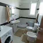 Contact Apartmán Tirana