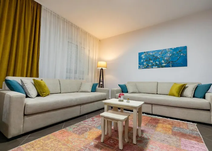 Апартаменты Contact *