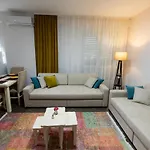 Apartamento Contact